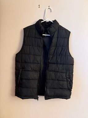 GAP Men's Black Quilted Puffer Vest